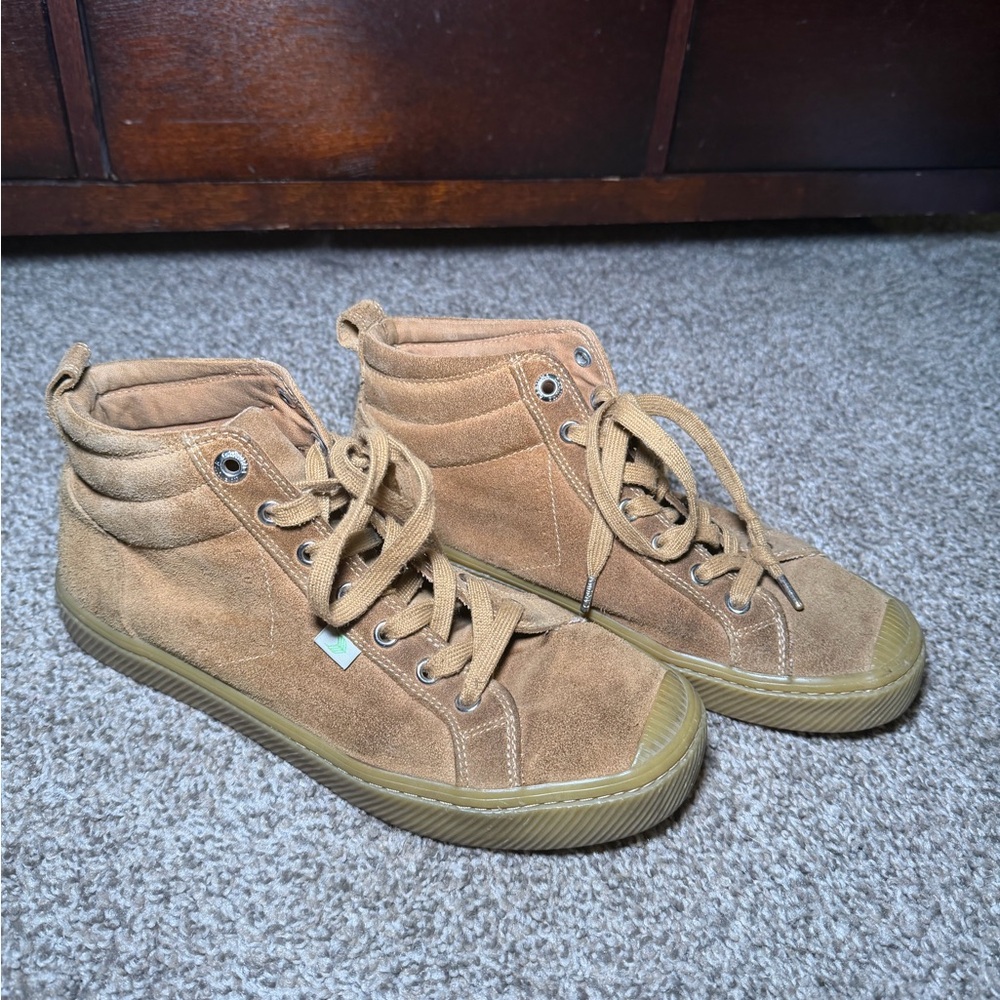 Cariuma Tan High-Top Sneakers